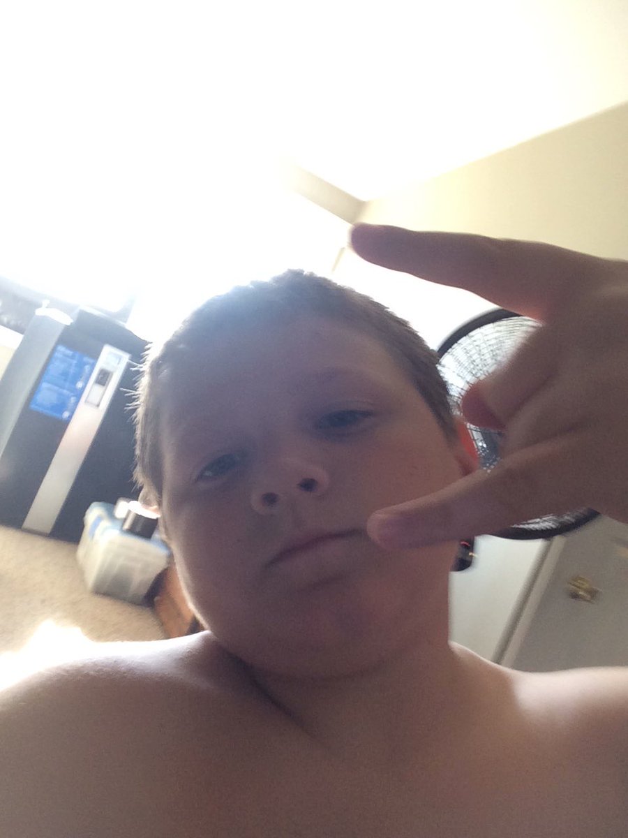 NateAppleby's tweet photo. #NationalSelfieDay https://t.co/XMPucBDIND