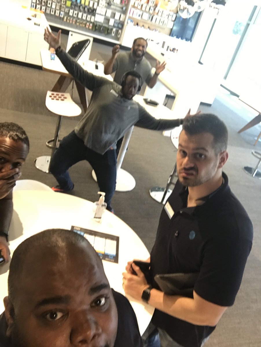 #Northeastregionselfie #LifeatATT #WolfPack #Squad <a href="/THILL0810/">Tia Hill</a> <a href="/alysonwoodard/">Alyson Woodard</a> <a href="/judy_cavalieri/">Judy Cavalieri</a>
