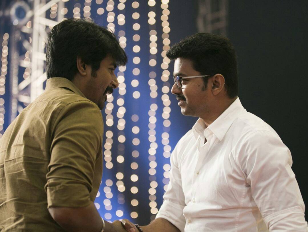 theralmusic's tweet photo. Happy Birthday @actorvijay sir Behalf All @Siva_Kartikeyan Fans 

HBD THALAPATHYVIJAY

Have a RecordBreak-king year 
#HBDThalapathyBySKFans https://t.co/HZipq2W8Sf