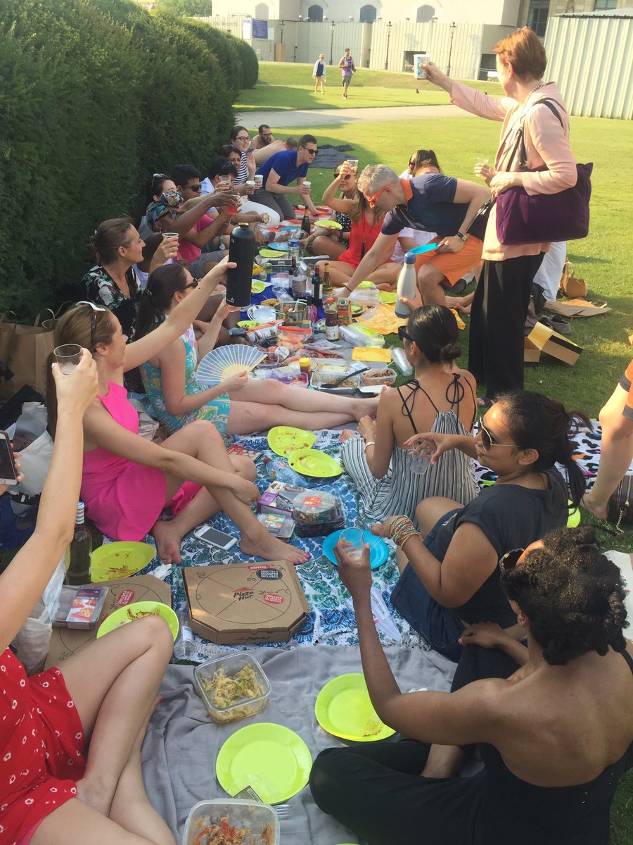 ESSECLuxuryMBA's tweet photo. Summer party of The luxury MBA class gathering in Paris  #TimeFlies #Essec https://t.co/SvnvWPkak4