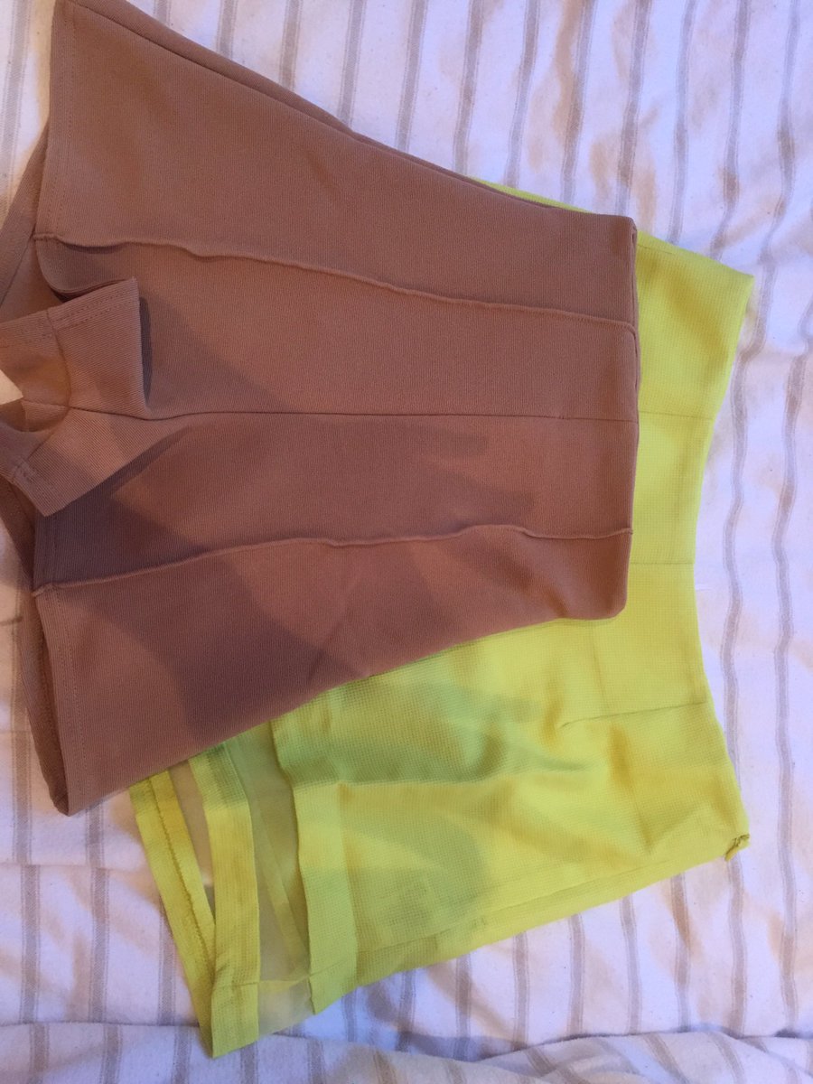 BethaneeHarris's tweet photo. @boohoo disappointed with sizings... both pairs of shorts are high waisted with no stretch, supposedly both a size 10 🤔😳 https://t.co/a30UmXsPlo