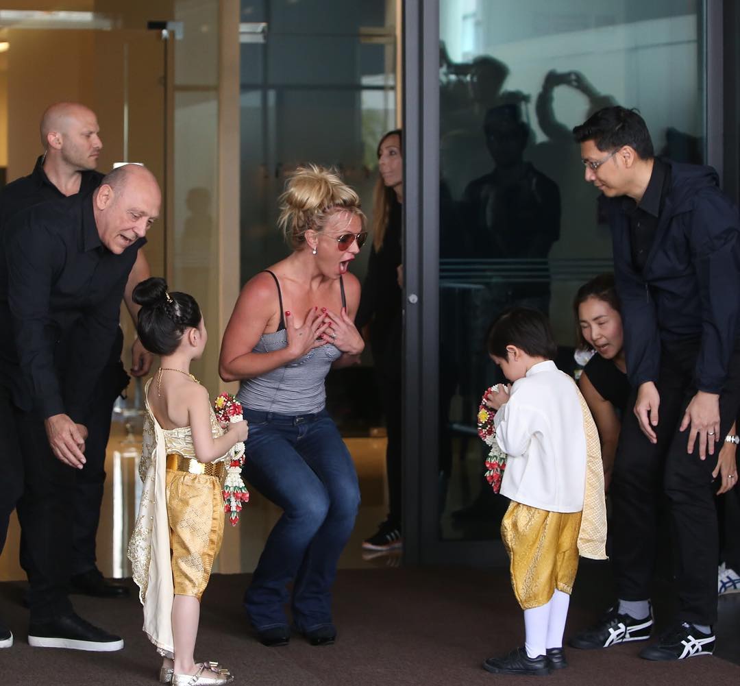 2Whiteangel1997's tweet photo. OH MY GOD THIS IS THE CUTEST THING I'VE EVER SEEN 😇😍😭
#BritneySpears https://t.co/9VnqIYdmaX