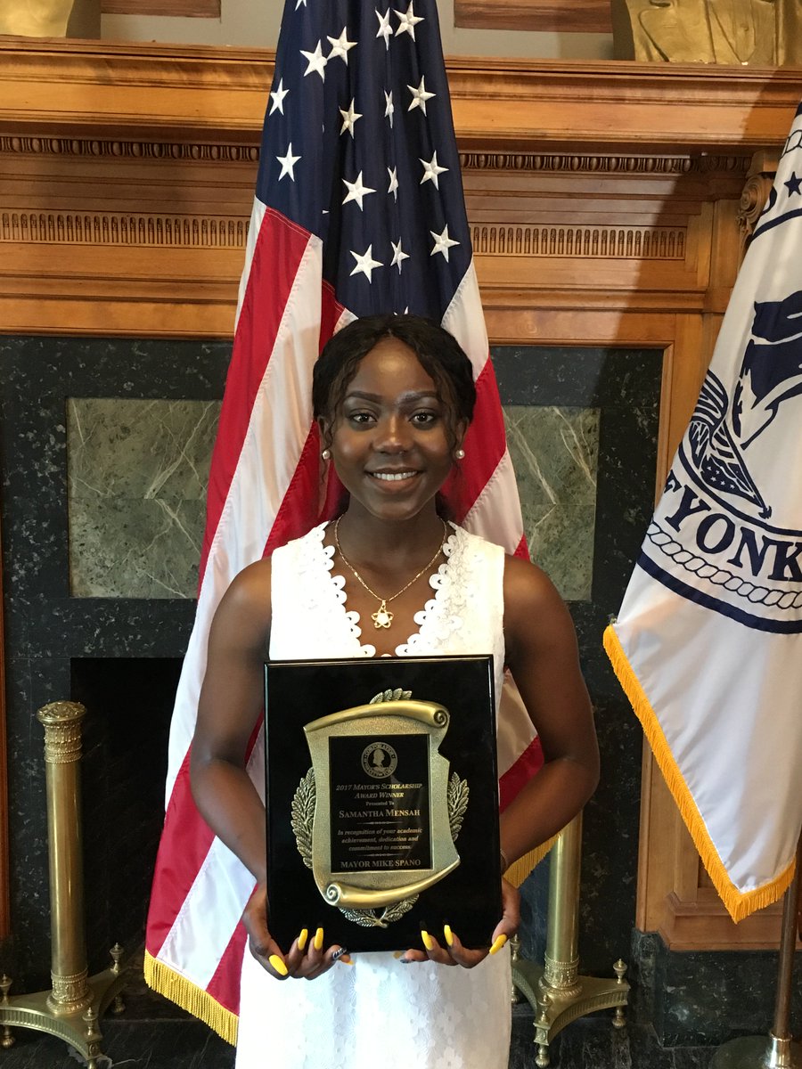 CityofYonkers's tweet image. Congrats to Samantha Mensah -- 2017 Valedictorian from Riverside HS for winning the Mayor's Award! You're one of Yonkers best &amp;amp; brightest!