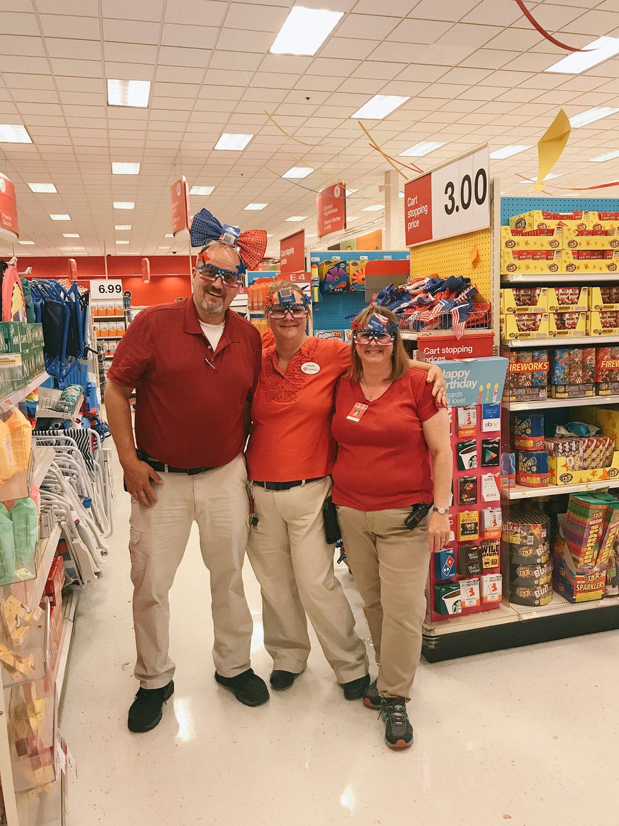 With a little merchandising and a lot of dress up we're 4th of July ready!#1484☀️🇺🇸😎<a href="/Caitlyn_E_S/">Caitlyn Kueker</a> <a href="/JenieBrisson/">Jenie Brisson</a> <a href="/StephHelvie/">Steph</a> <a href="/DaleVenteicher/">Dale Venteicher</a>