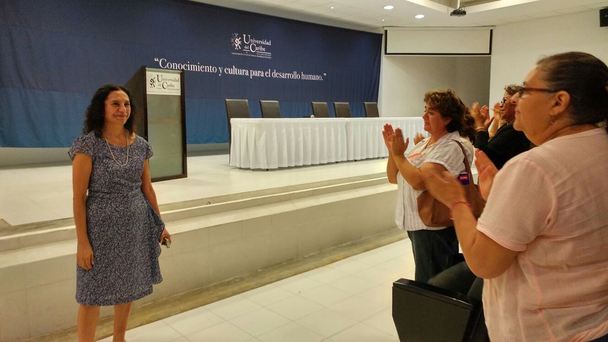 lucesdelsiglo's tweet photo. @UcaribeOficial #Entérate Pricila Sosa se convierte en la primer mujer en dirigir la Universidad del Caribe. https://t.co/HA1NttI09K