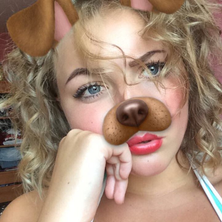 gustinee's tweet photo. #NouvellePhotoDeProfil https://t.co/2nRN4ldjBa