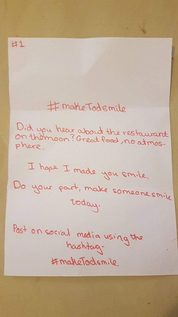 vanessalou1981's tweet photo. Aww Thankyou to whoever left this on my doorstep, made me smile #maketodsmile https://t.co/ep1kvFc62c