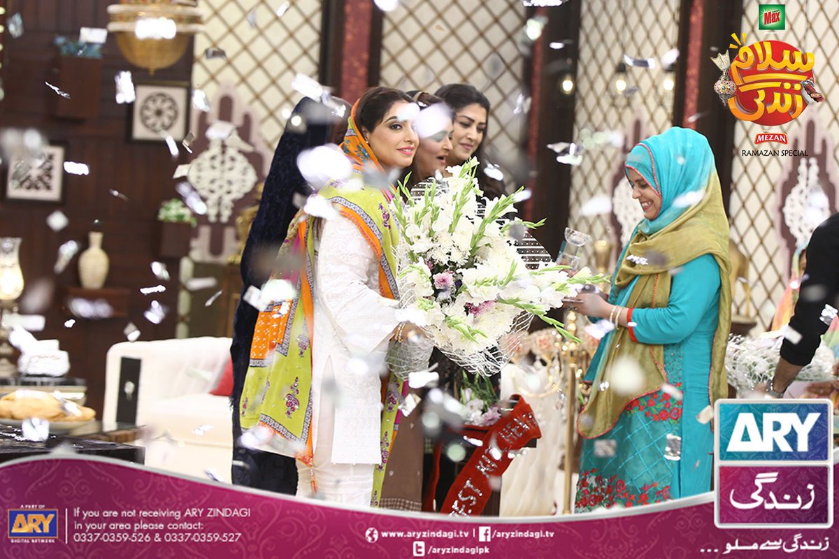 aryzindagipk's tweet photo. And the winner is..β€οΈ
Best Kitchen Family π
#FazilaQazi #ChefWarda #ChefSumaira #ChefSameena @faysalquraishi #SalamZindagi #ARYZindagi https://t.co/y56FE0kUdl