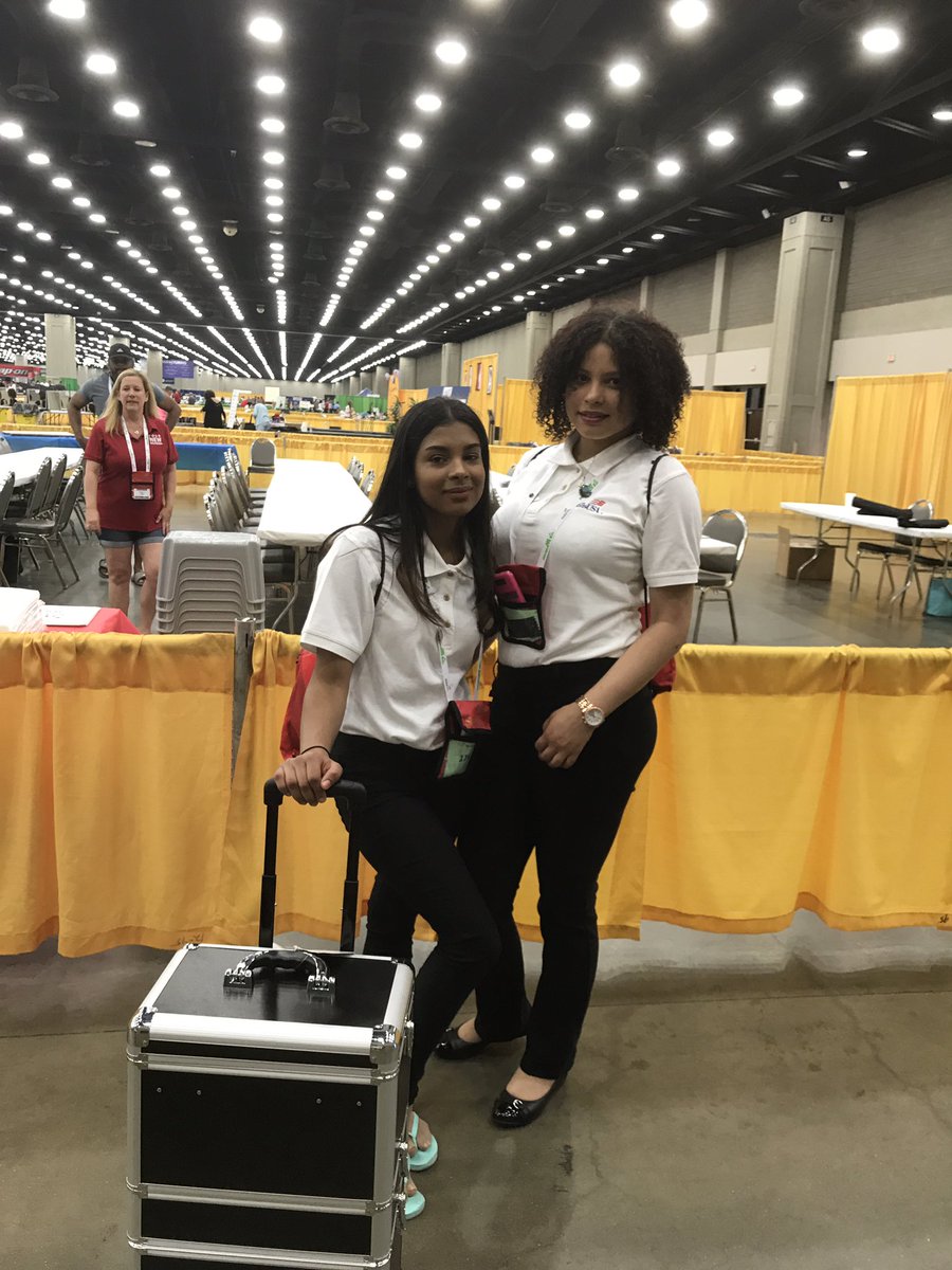 PCTASkillsUSA's tweet photo. Opening day of competitions!! SkillsUSA2017 NLSC! @PCTAProvidence @PCTASkillsUSA https://t.co/zDxAYvysRx