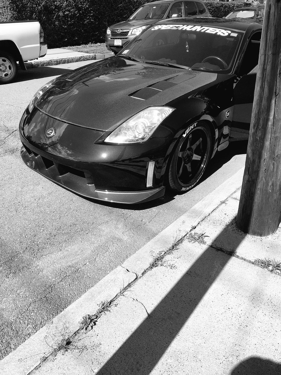 FideTheProducer's tweet photo. If it ain't a NASCAR I don't drive it. π¦π I dare somebody line up next to me π€. #coupelyfe #RedzoneRacing #6speed #manualtransmission https://t.co/ywr4VEotcA