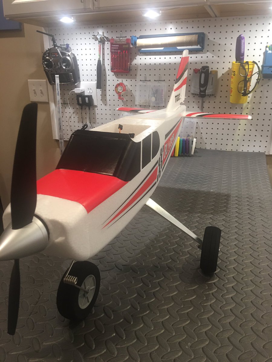 HobbyExpressUSA's tweet photo. Our CEO @MarkACleveland is working with a #Nashville RC builder tonight to build a product from a potentially new #HobbyExpress partner https://t.co/MS405suOv4