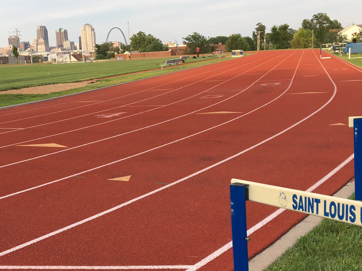 runningstl's tweet photo. Workout at #slutrack. #runstl #stl https://t.co/COnfEDC323
