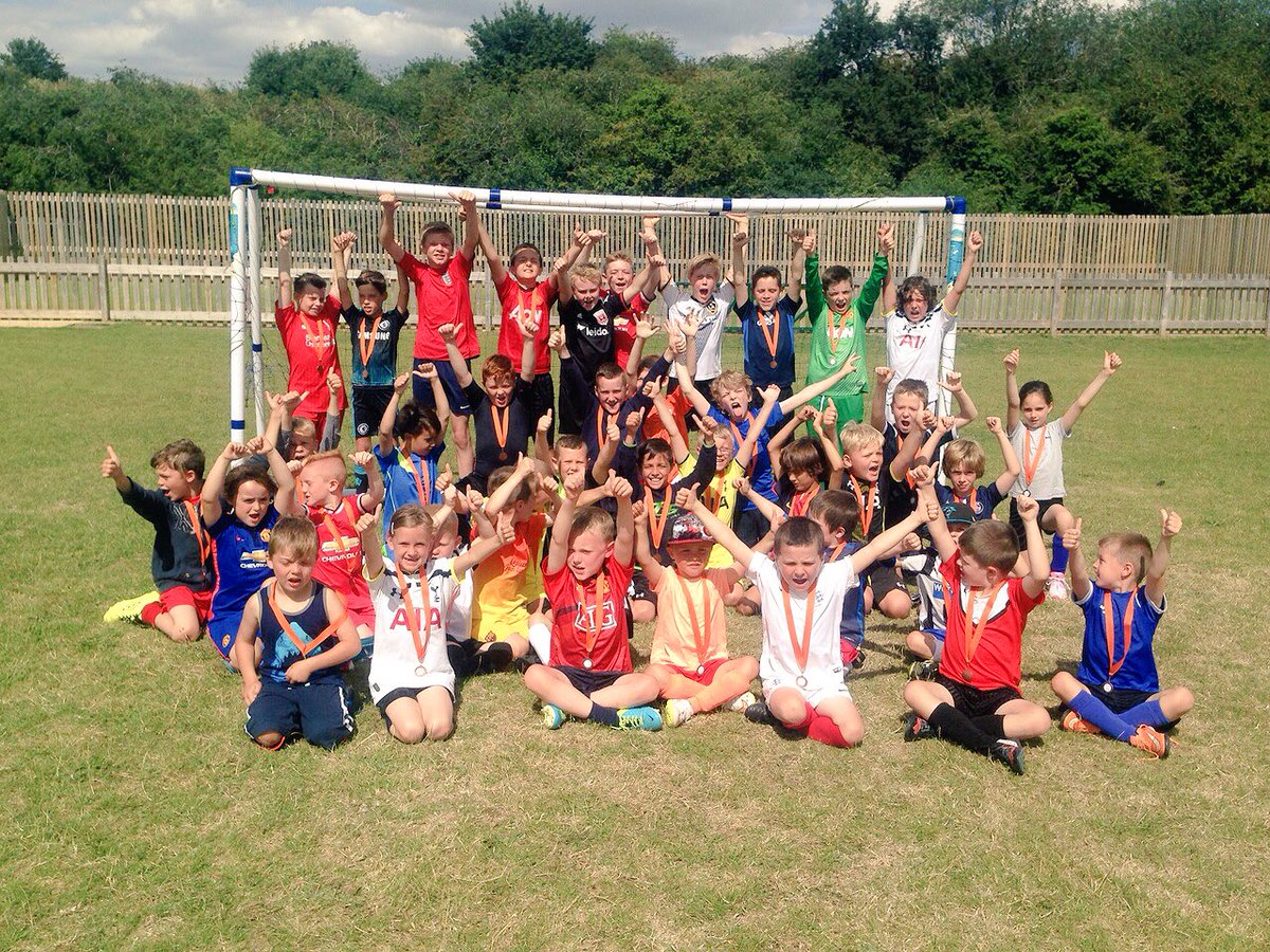 JAMIECASSIDYSS's tweet photo. Throwback! Summer holiday camps 2015 #throwback #SummerHolidays #Football #Youthfootball https://t.co/IAfpsmLgaR