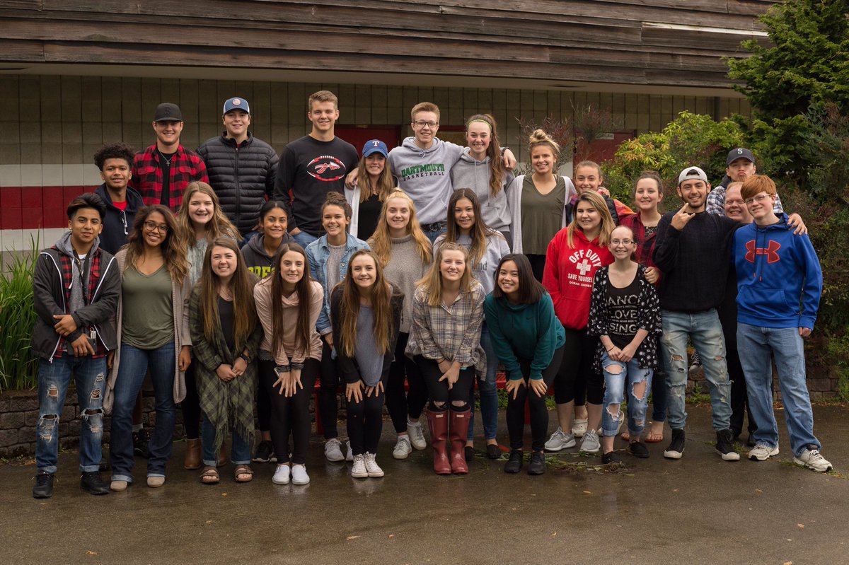 MPHSConnect's tweet photo. Have a great summer tomahawks! We are excited to serve you for the 2017-2018 school year❤️ https://t.co/VF9H8yfwvT