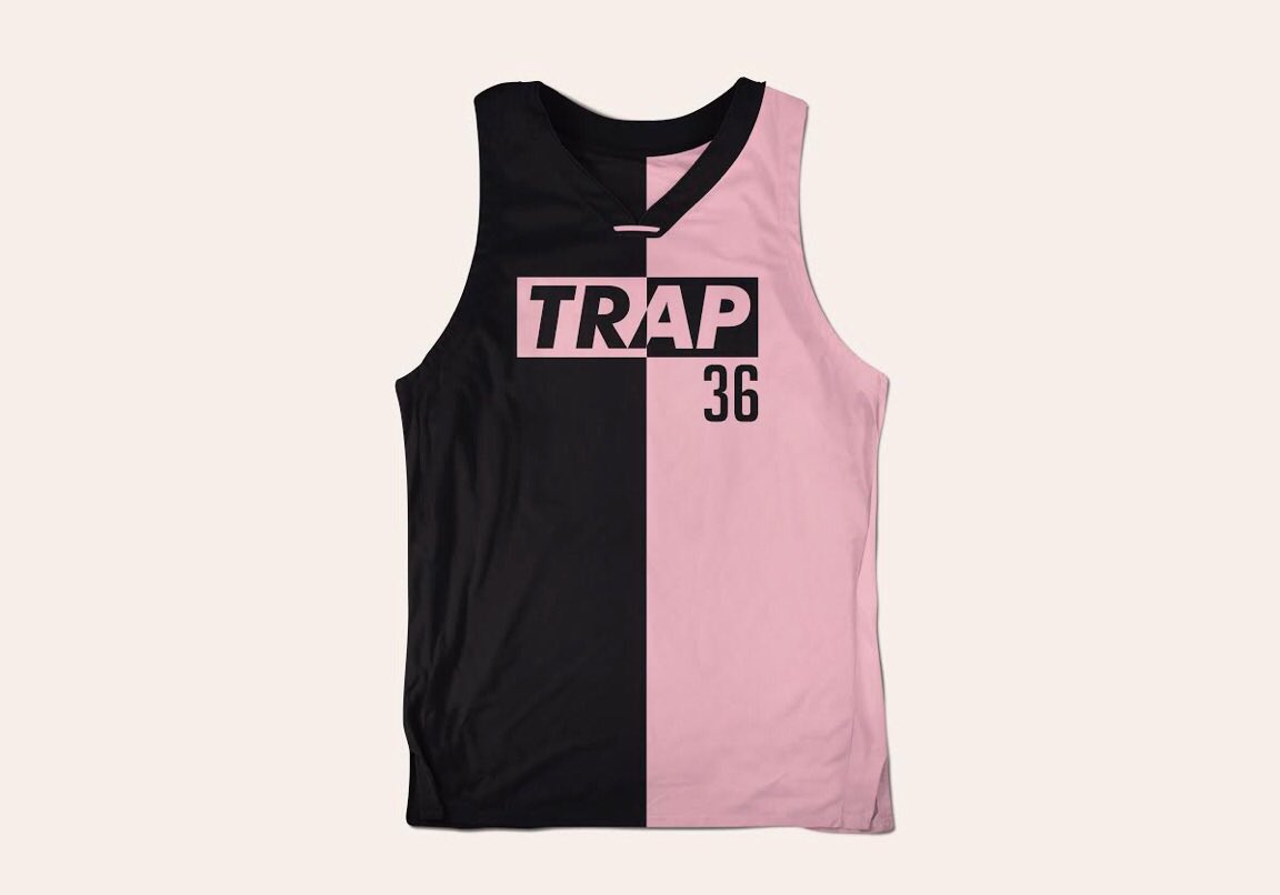 JerseyChamps's tweet image. We have teamed up with 2 Chainz to bring you Limited Edition Trap Jerseys!
Sale ends tomorrow at midnight!
2chainzshop.com