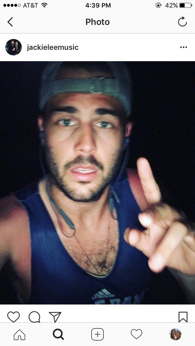 kelly_golden28's tweet photo. Could this be @BarstoolBigCat 's country music singing doppelgänger??? #CountryCat #Found https://t.co/cmo4c0nkHj