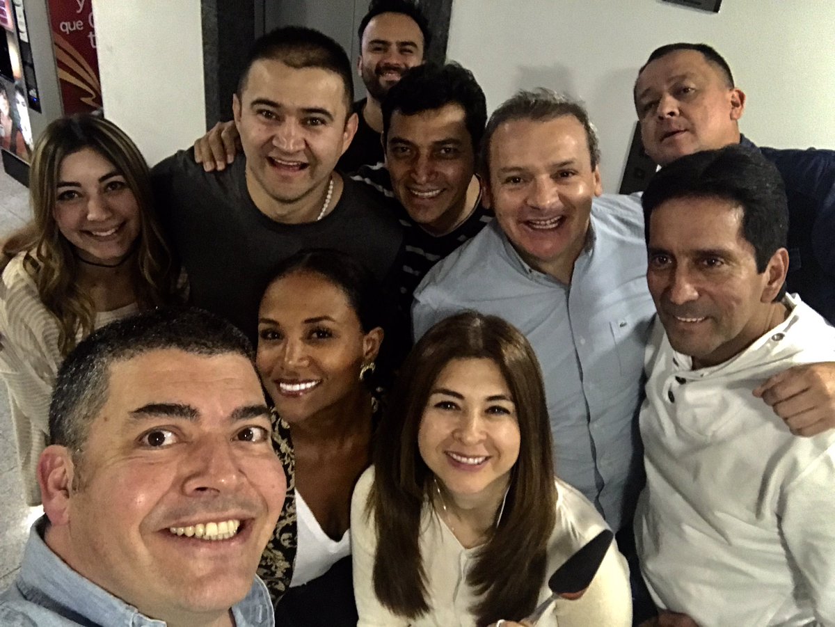 gusgomez1701's tweet photo. Se le quiere @DonJediondo Abrazo grande. https://t.co/n8eE56KKgz