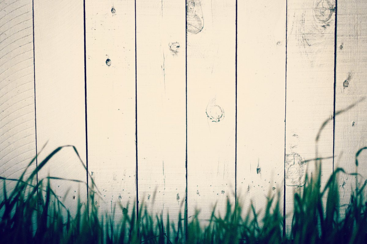 To help you make the best choice for a #fence at your property, here are some things to keep in mind. ow.ly/343R30c574F