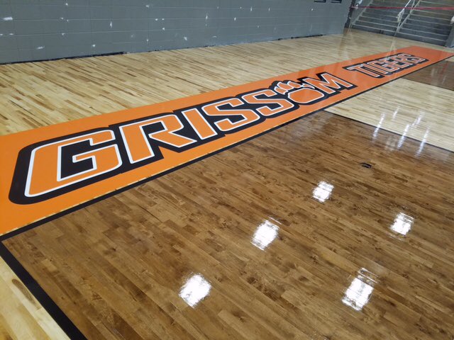 covingtonfloors's tweet photo. Beautiful finish at Grissom HS! @GrissomHigh #CovingtonFlooring https://t.co/07MKZFcnrp