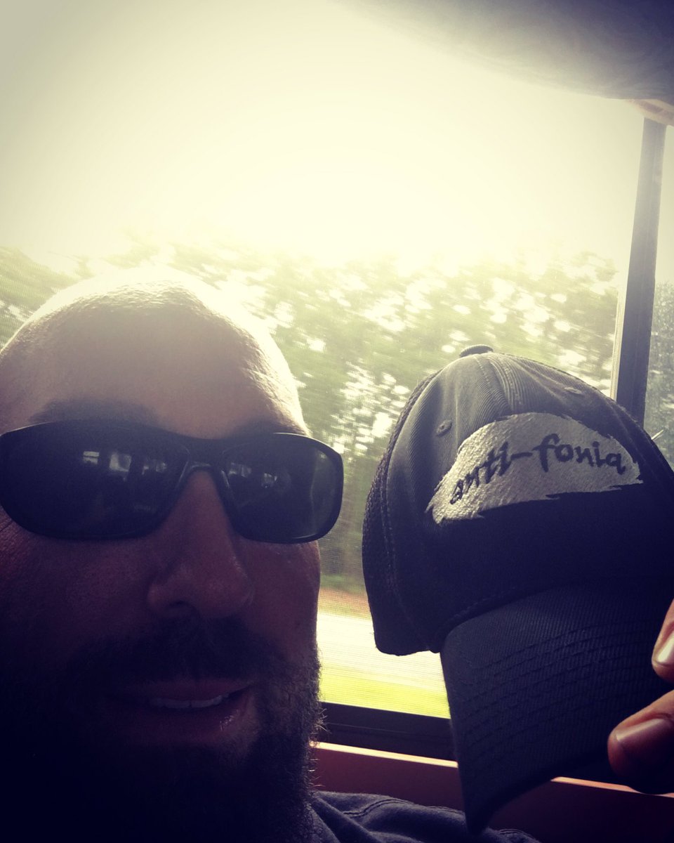 Marytreemusic's tweet photo. #Dietze shoutout to @antifoniq from the #keepitCHIPPER #tour
#Marytree
#Grunge #Metal #Music
#Grungemetal #Hat https://t.co/RGmbZSRZxP