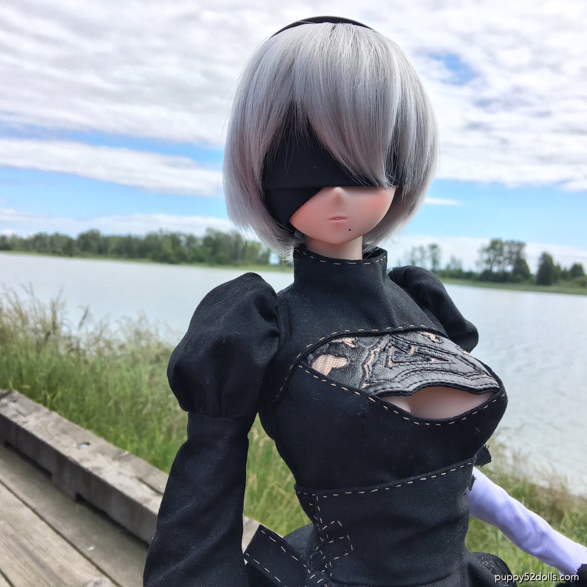 Took chi# 2B outside for some photos, had some photos on camera too, to be ...