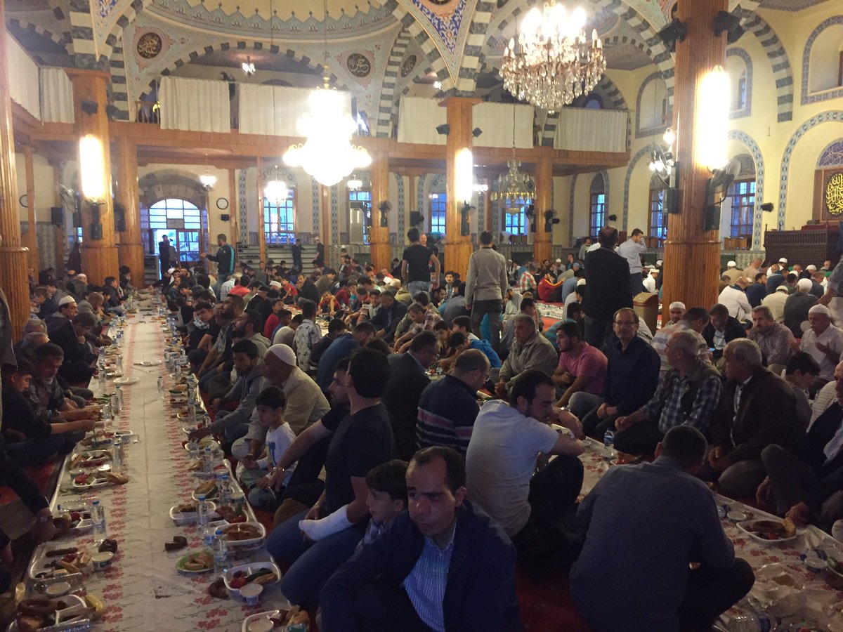 Kadir Gecesi
Konya Tarihi Kapu Camii ayrı güzel maşallah.