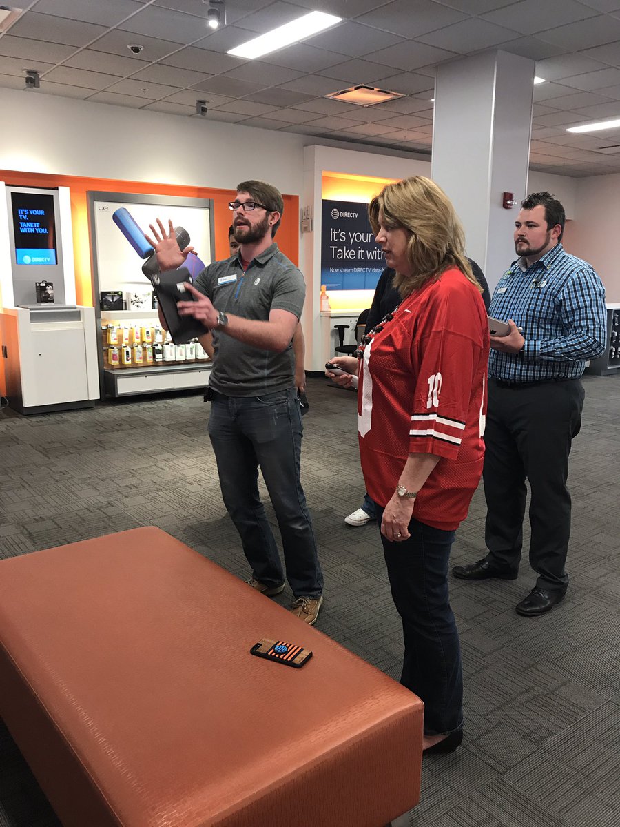 Judy getting a spot-on killer DTV demo out at OSU!  #Ohpa #NERegionalselfie