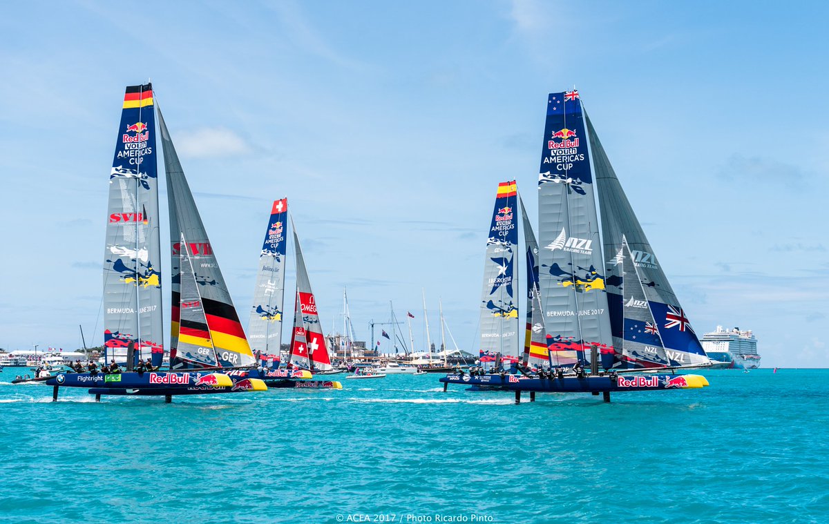 RBYAC's tweet image. Dramatic conclusion to the 2017 Red Bull Youth America's Cup! @LandRoverBAR take the title, results and more here: bit.ly/2sVDQpo