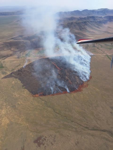 GreatBasinCC's tweet photo. View of the #MidasFire from the air attack. https://t.co/PFKVrJoEOH