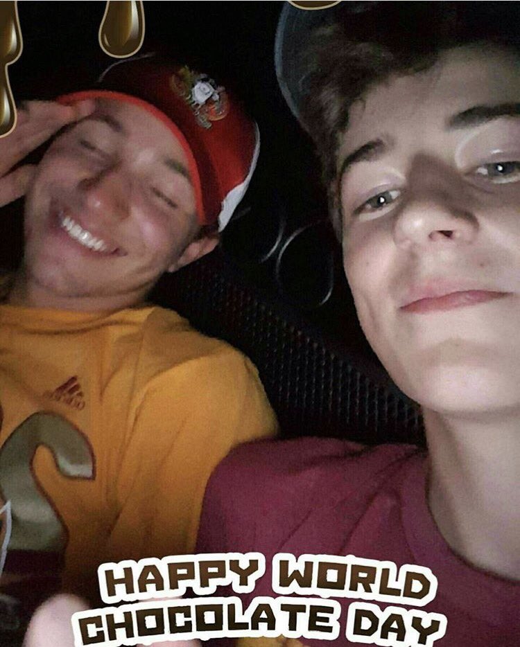 jbeach31998's tweet image. Happy belated birthday @mikedever07 ! Sorry I missed it dude:/ hope it was great just like our German gang😤 love ya man #FSent #Plutes