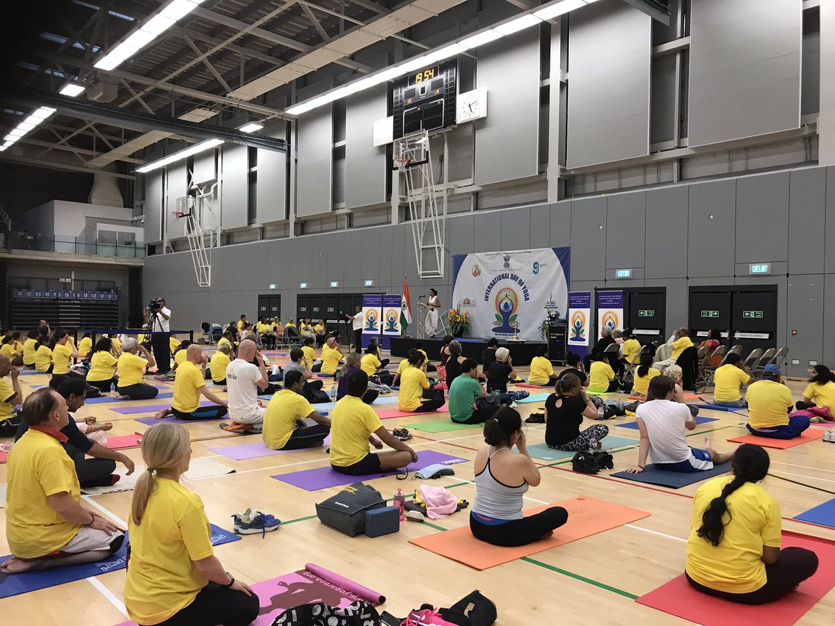 yogarena's tweet photo. #InternationalDayofYoga https://t.co/VtYxG04Qrp
