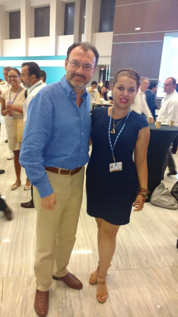 AischaU's tweet photo. Saludé al Secretario de Relaciones Exteriores y nos felicito por la activa participación como Coalición de Seguridad Multidimensional en OEA https://t.co/2f7OPdwhXa
