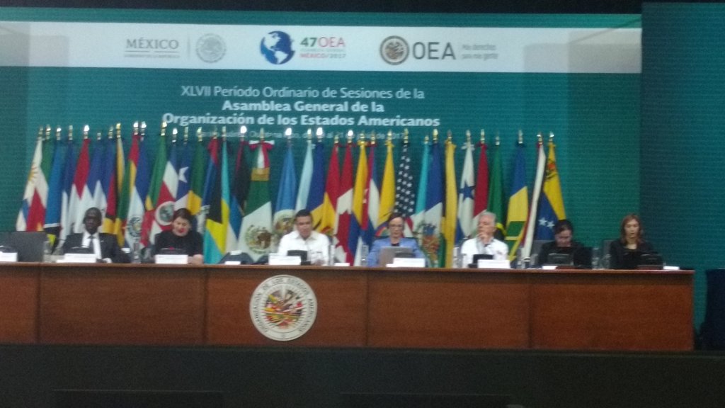 AischaU's tweet photo. Plenaria d Seguridad
México Blanco dio ptos d Prevención e ideas d Diálogo,Acciones al Embajador d Colombia Ante la OEA Andrés González Díaz https://t.co/AIIQu3MQ5a