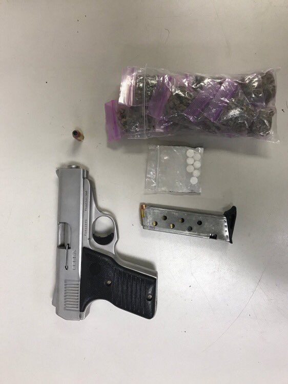 Chicago_Police's tweet photo. Here are some of the guns recovered by @ChicagoCAPS10 over the last couple of days : #onelessgun #onegunatatime great Job CPD https://t.co/pUjG8gjI42