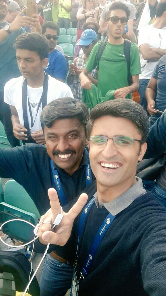 zukhrufkhan88's tweet photo. #CT17 #KuchYaadgarSelfian #AchayLog #Friends
@faizanlakhani @ZAbbasOfficial @MazherArshad @aaliaaaliya https://t.co/bayFTQh9v3