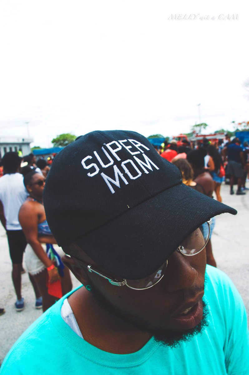 MELLYwitaCAM's tweet photo. #SuperMom
#SoleHimself
#MELLYwitaCAM
#MIAMICOOLERWETFETE. https://t.co/O9KoDWXq13