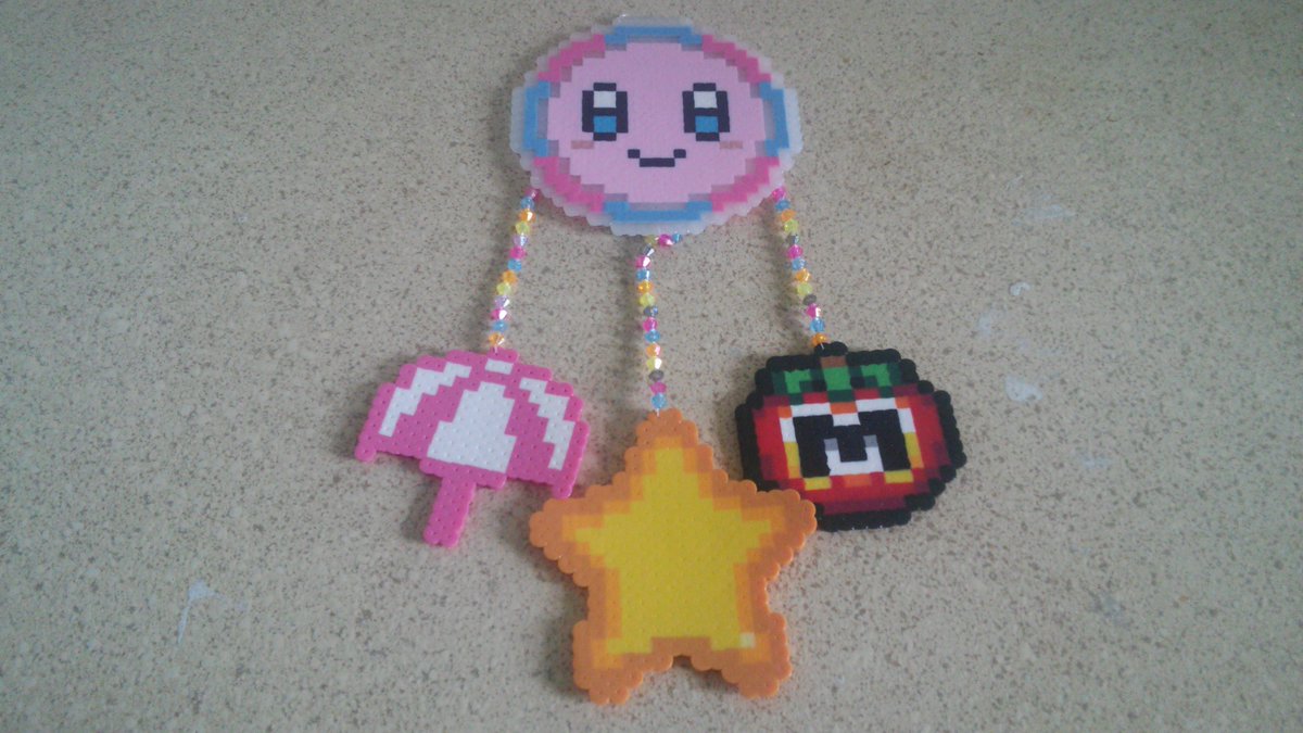 madmadamelee's tweet photo. Kirby Drea Catcher. #Pixel #pixelart #kawaii #kirby #superstar #rainbowbeads #pinkpuff #parasol #dreamcatcher #artsancrafts #conmerch https://t.co/dYunO5U9jt