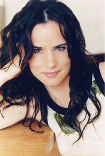 Happy Birthday to the Extraordinary actress Juliette Lewis (44) in \"What\s Eating Gilbert Grape - Becky\".   