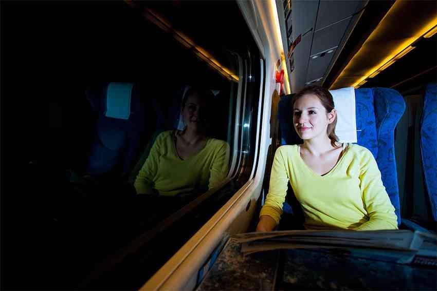 Miftahur's tweet photo. Pengen Liburan Tapi Tidak Punya Teman? Coba Naik Kereta Api dan Ikuti 6 Tips Ini https://t.co/ZYRoJyGl5C https://t.co/N1KJdt2X3R