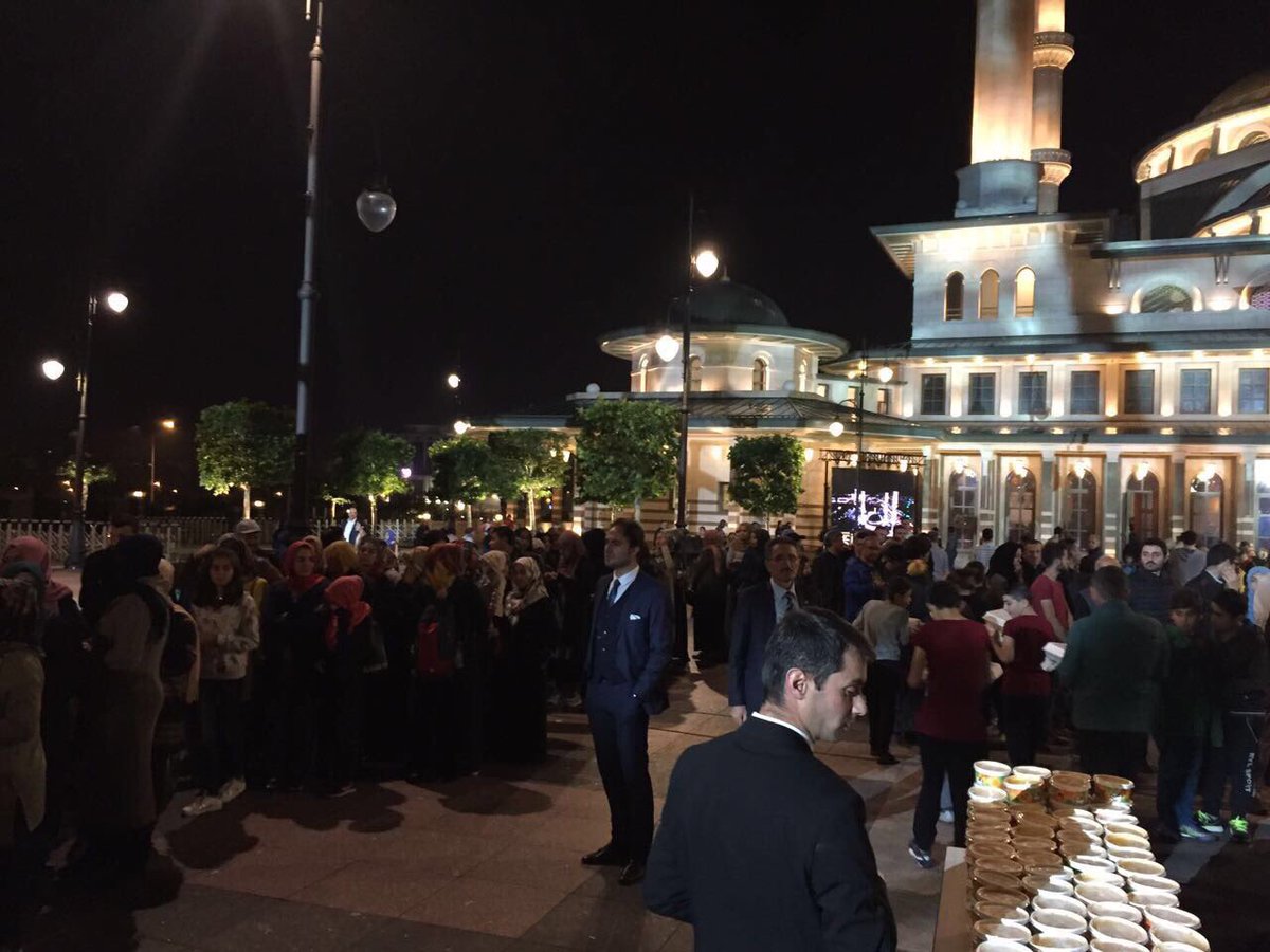 hasandogan's tweet photo. #KadirGecesi #Külliye #BeştepeMilletCamii https://t.co/u8mlK4qKgm