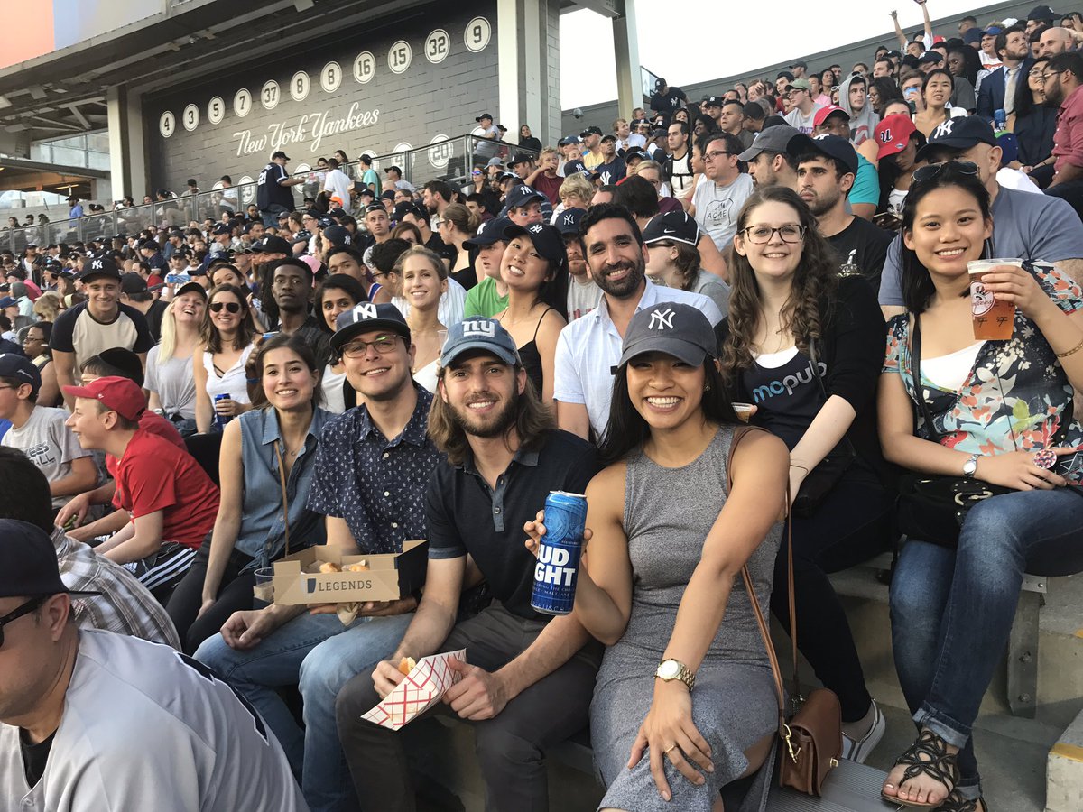 stephaniestran's tweet photo. #MoSoCo NYC goes to a ballgame! @Yankees ❤️💙⚾️ https://t.co/JOPok8jM28