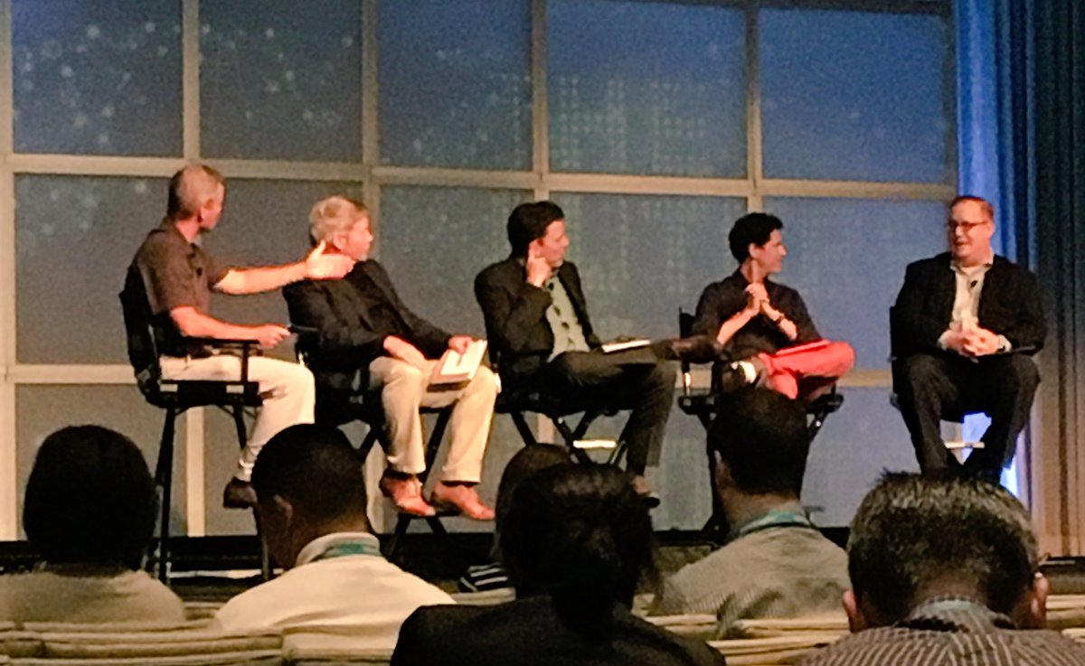 gigialta's tweet photo. Future of #sports. ⚽️🏀🏈⚾️🎾🏒#TMSUMMIT2017 https://t.co/yKmSedf4kF