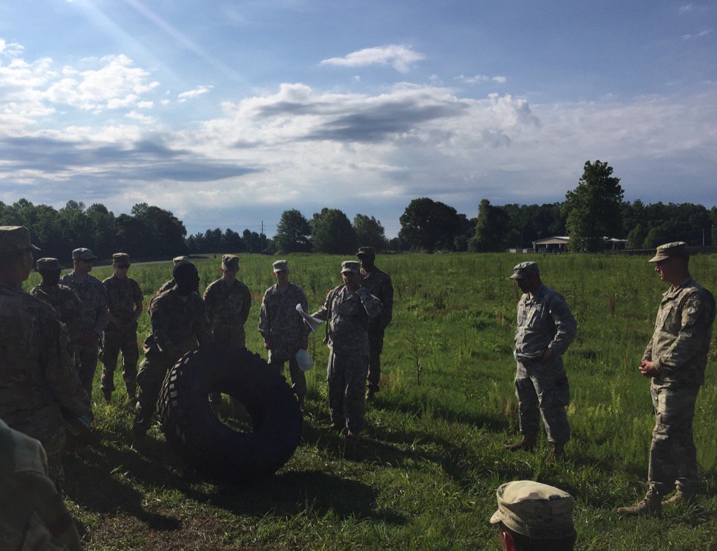 FCNCOChampion's tweet photo. Beautiful day at Fort Knox validating 19th EN BN executing the SRT. @20thEngineer @FORSCOM #maxreadiness #SRT https://t.co/uAl2w2p81w