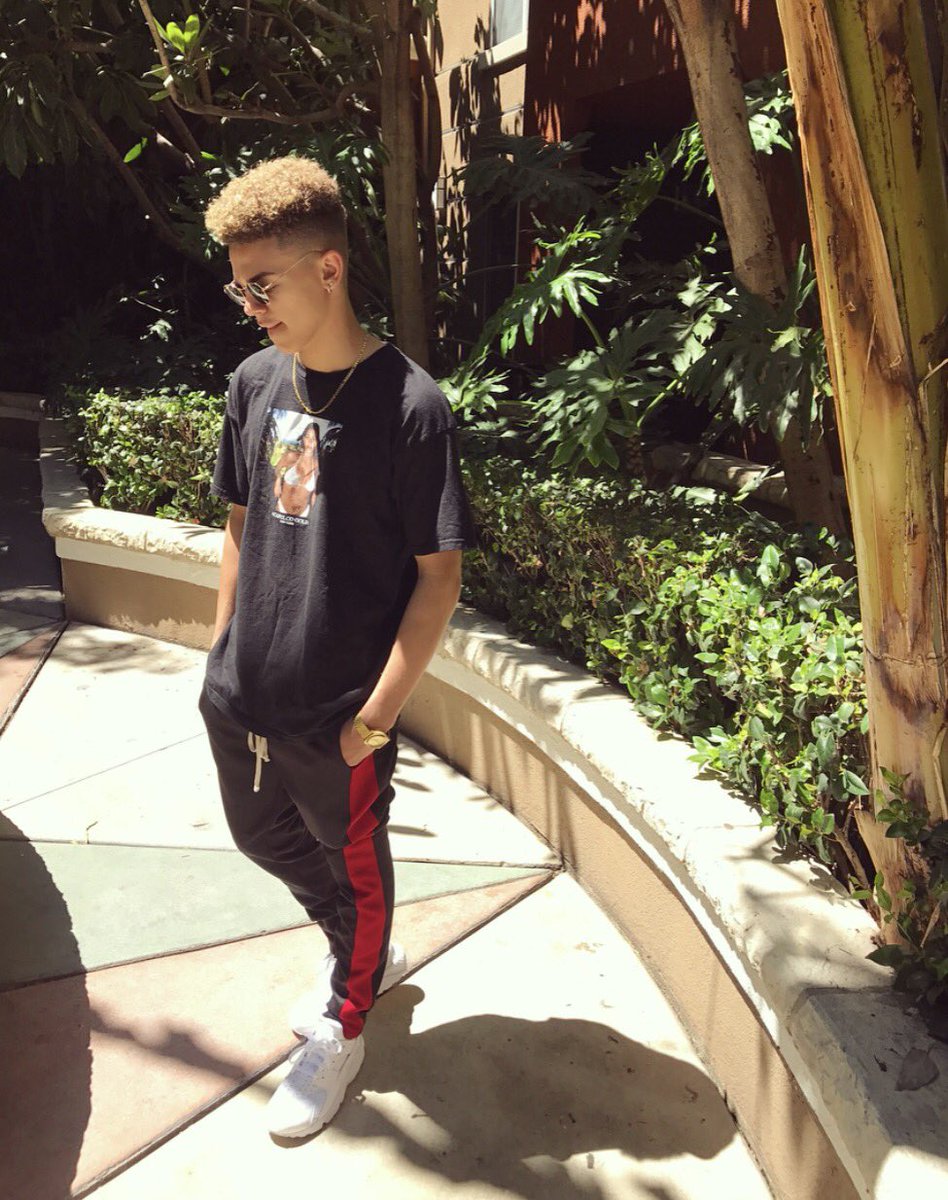 keviekev (@keviekev125) | Twitter keviekev (@keviekev125) | Twitter - 948 x 1200 jpeg 226kB