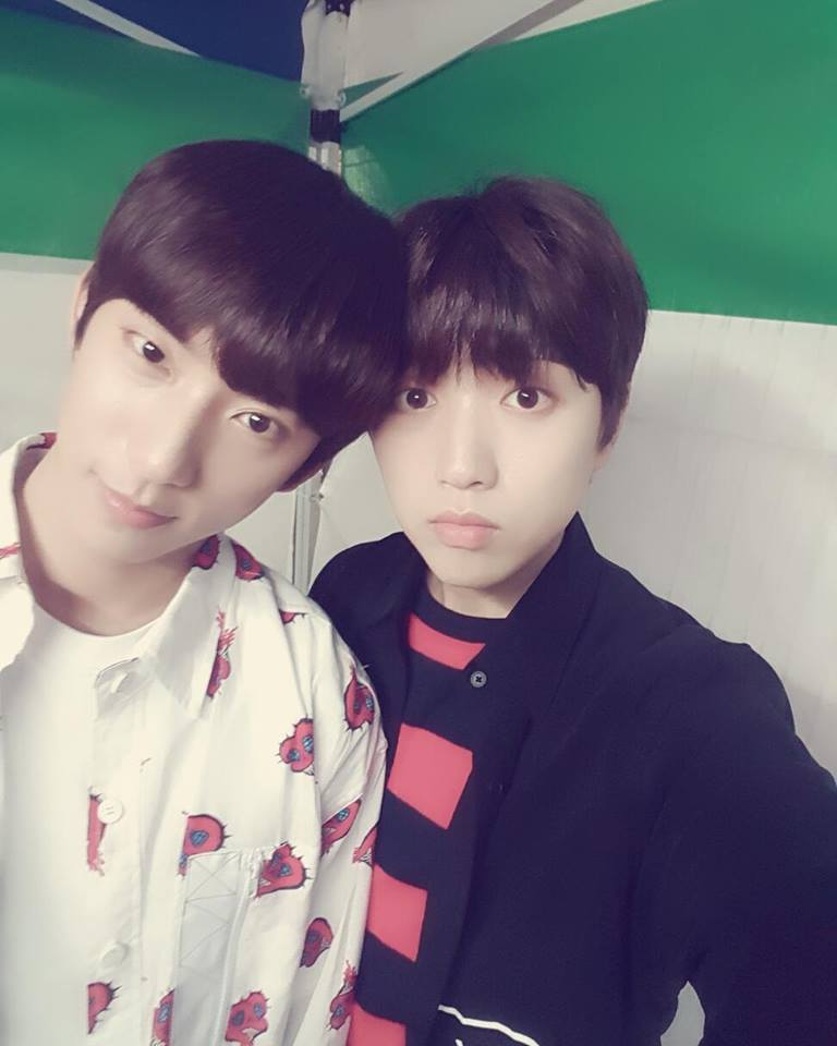 B1A4STBR's tweet photo. [DEULSTAGRAM] Olhem isso olhem isso~
Até mesmo tentando cobrir o meu rosto!!!
#b1a4 #gongchansik #sandeul #boliche 
#wa #quandofoi #isso???? https://t.co/iw5un17yNj