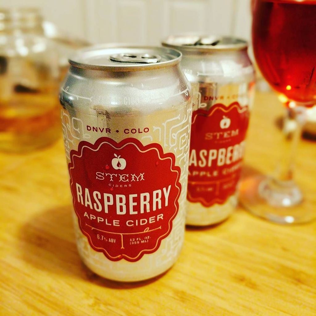 BboyJwalk's tweet image. 덴버 로컬 애플사이더 맛도 좋고 디자인도 좋다. 디자인이 좋아서 맛이 좋은건가 #육퇴 #stemciders #덴버 #콜로라도 ift.tt/2rESDAO