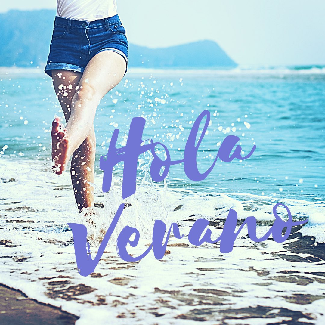 tuscuidados's tweet photo. Nos encanta el verano pero debemos cuidarnos del calor. Protégete e hidrátate!#OlaDeCalor #Valencia #verano2017 https://t.co/zrNHOoB7wF https://t.co/6I7c3zy49Z