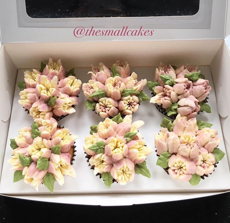 DianaKamalul's tweet photo. Hye! Im still taking cupcake orders ya! Dm or whatsapp 0172793053 to place your order! Follow @thesmallcakes on instagram 😂 #cupcakeorder https://t.co/jgrh1qDegk
