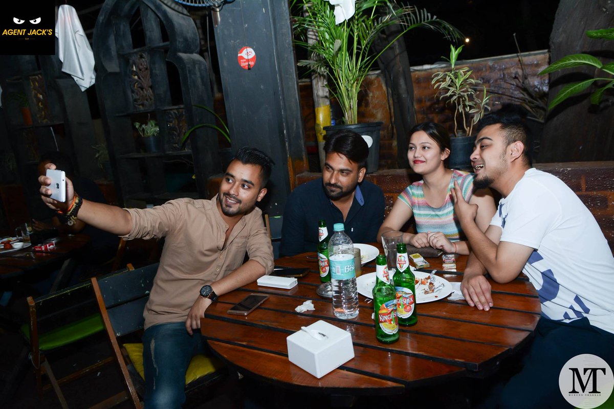 agent_jacksbar's tweet photo. Selfie Saturday's with DJAndrew @agent_jacksbar 
#Selfiesaturdays #with #DJAndrew #Agentjacksbar #abcfarms #kapilamatrix #puneigers https://t.co/E6u4ZAYjUf