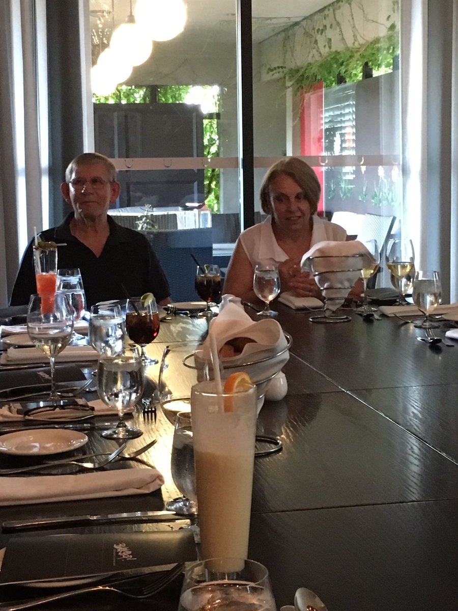 AngelaGee31's tweet photo. #SWODROCKS A great night celebrating Stella's retirement https://t.co/yMMjfHvWtc